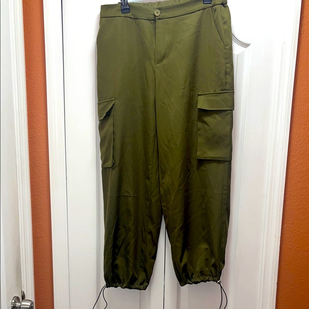 SHEIN Green Cargo Pants Relaxed Fit Elastic Cuffs